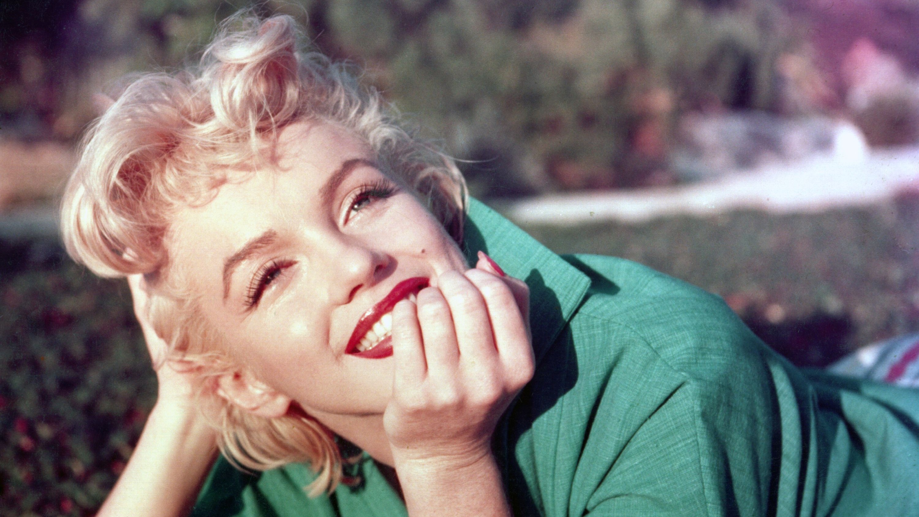 Marilyn Monroes Beauty Secrets Straight From Her Makeup Artist Allan Whitey Snyder Marie Claire 5365