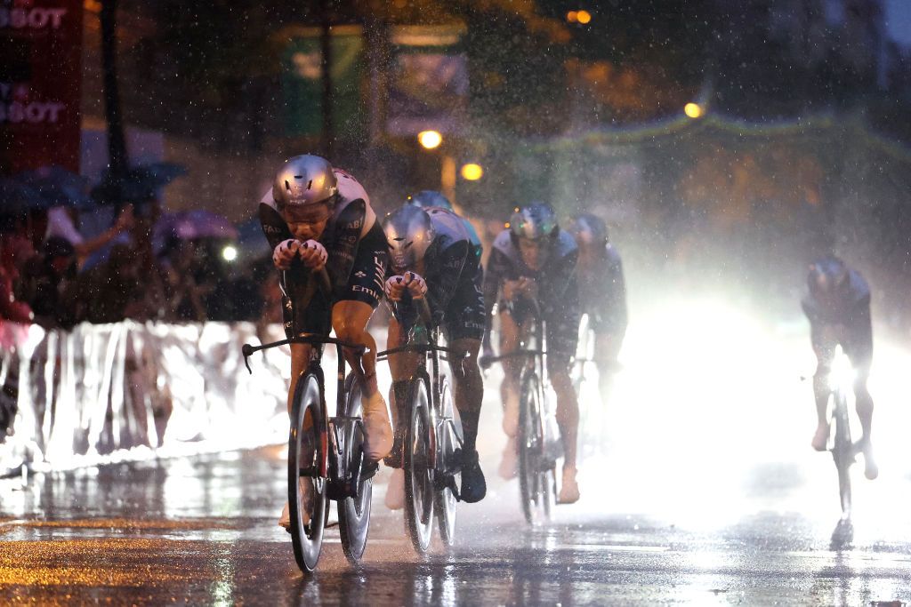 BARCELONA SPAIN AUGUST 26 Joo Almeida of Portugal Juan Ayuso of Spain Juan Sebastian Molano Benavides of Colombia Finn FisherBlack of New Zealand Rui Oliveira of Portugal Domen Novak of Slovenia Marc Soler of Spain Jay Vine of Australia and UAE Team Emirates sprint during the 78th Tour of Spain 2023 Stage 1 a 148km team time trial stage from Barcelona to Barcelona UCIWT on August 26 2023 in Barcelona Spain Photo by Alexander HassensteinGetty Images