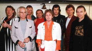 Yes’s Union-era line up pose for a photo backstage at a gig