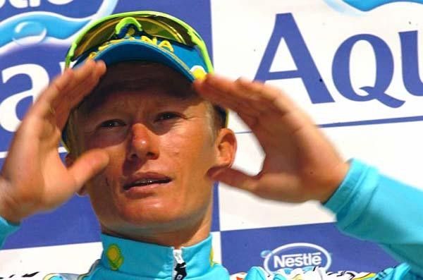 Alexander Vinokourov (Astana) celebrates victory