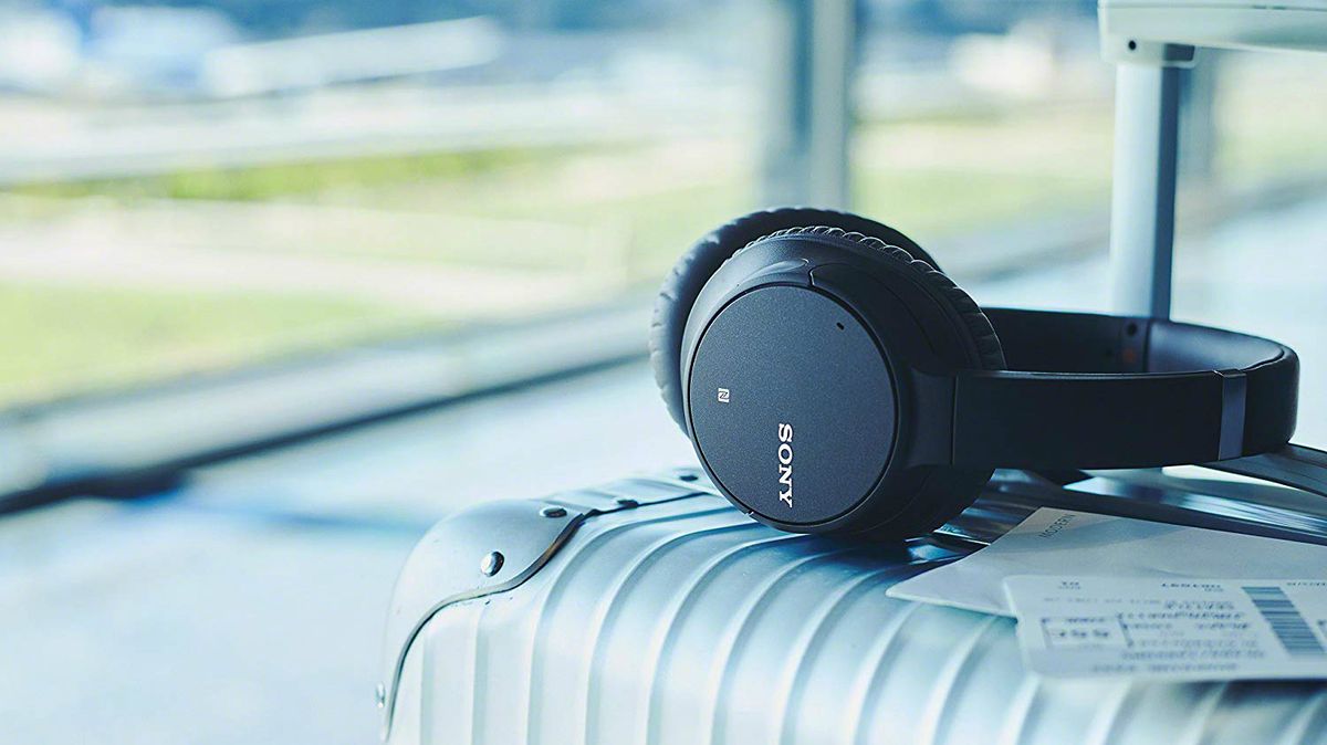 Headphones sale at Amazon save 70 on Sony's noise canceling