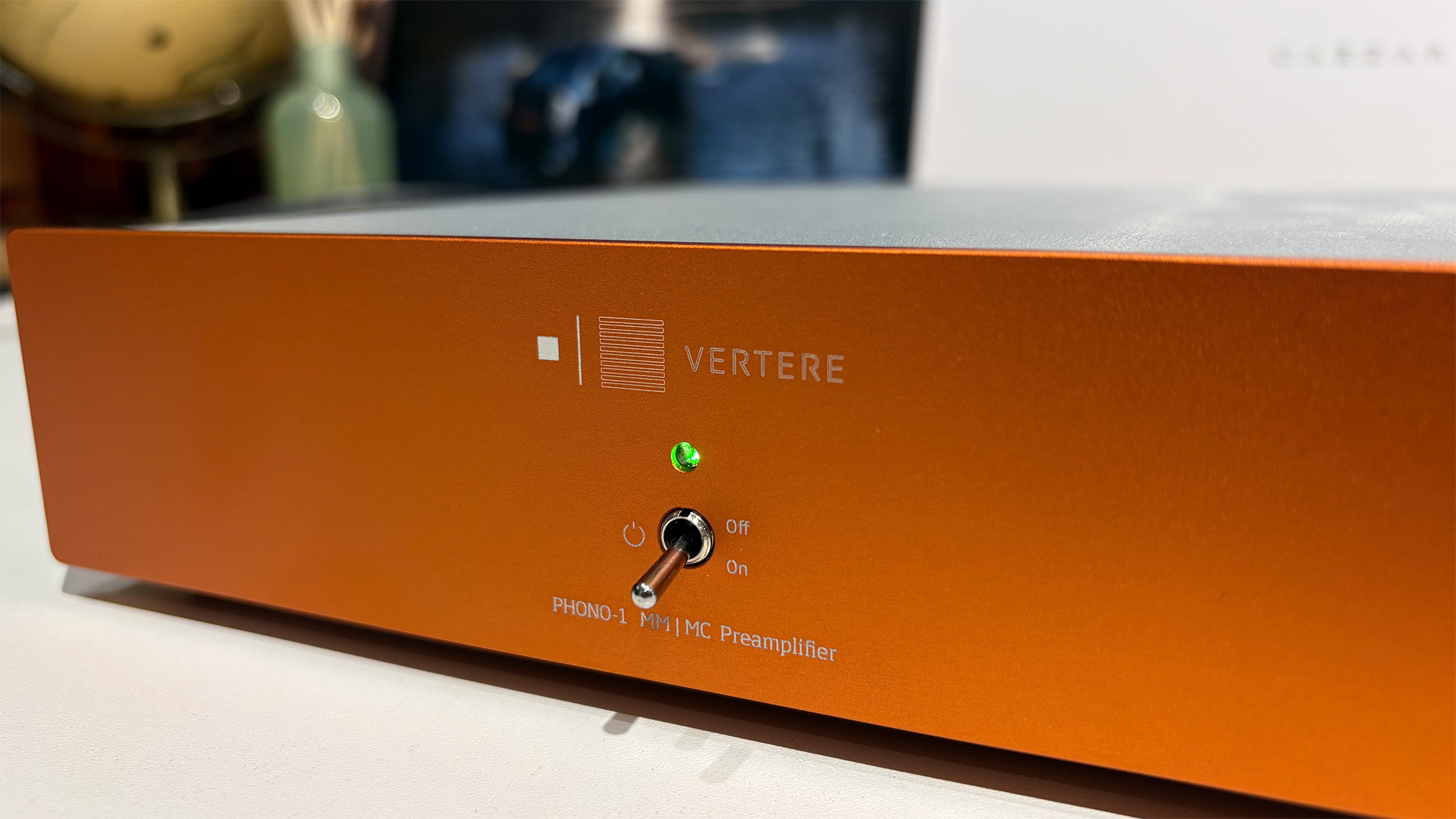 Vertere Phono-1 LX phono stage detail of front on/off switch and LED light
