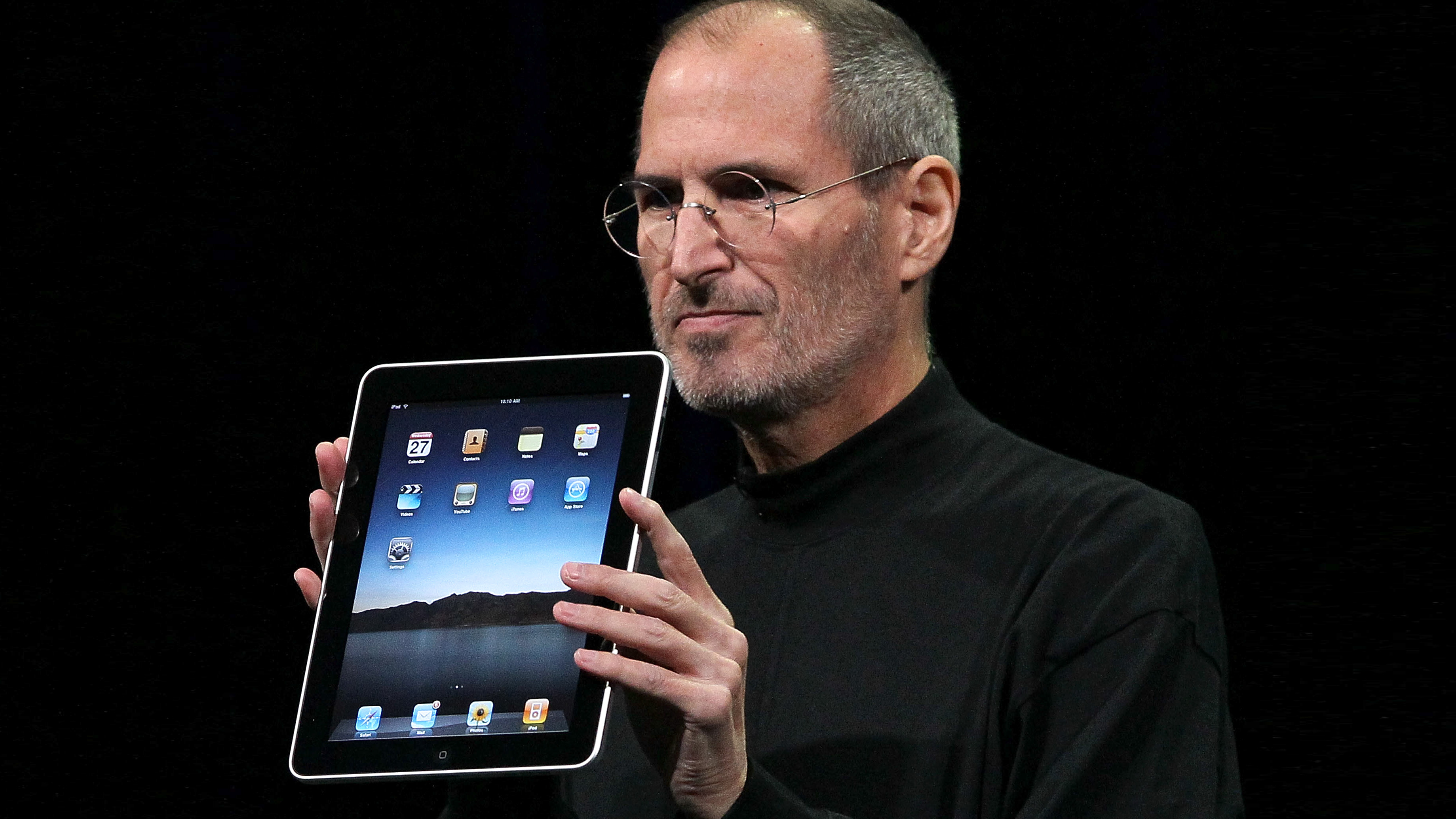 Steve Jobs unveils the original iPad in 2011