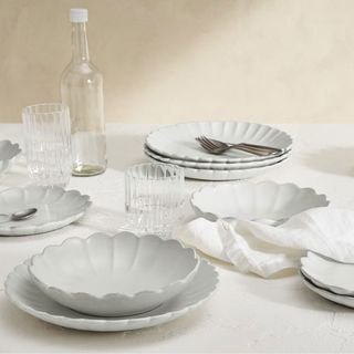 Caeser 12 Piece Scalloped Edge Dinner Set