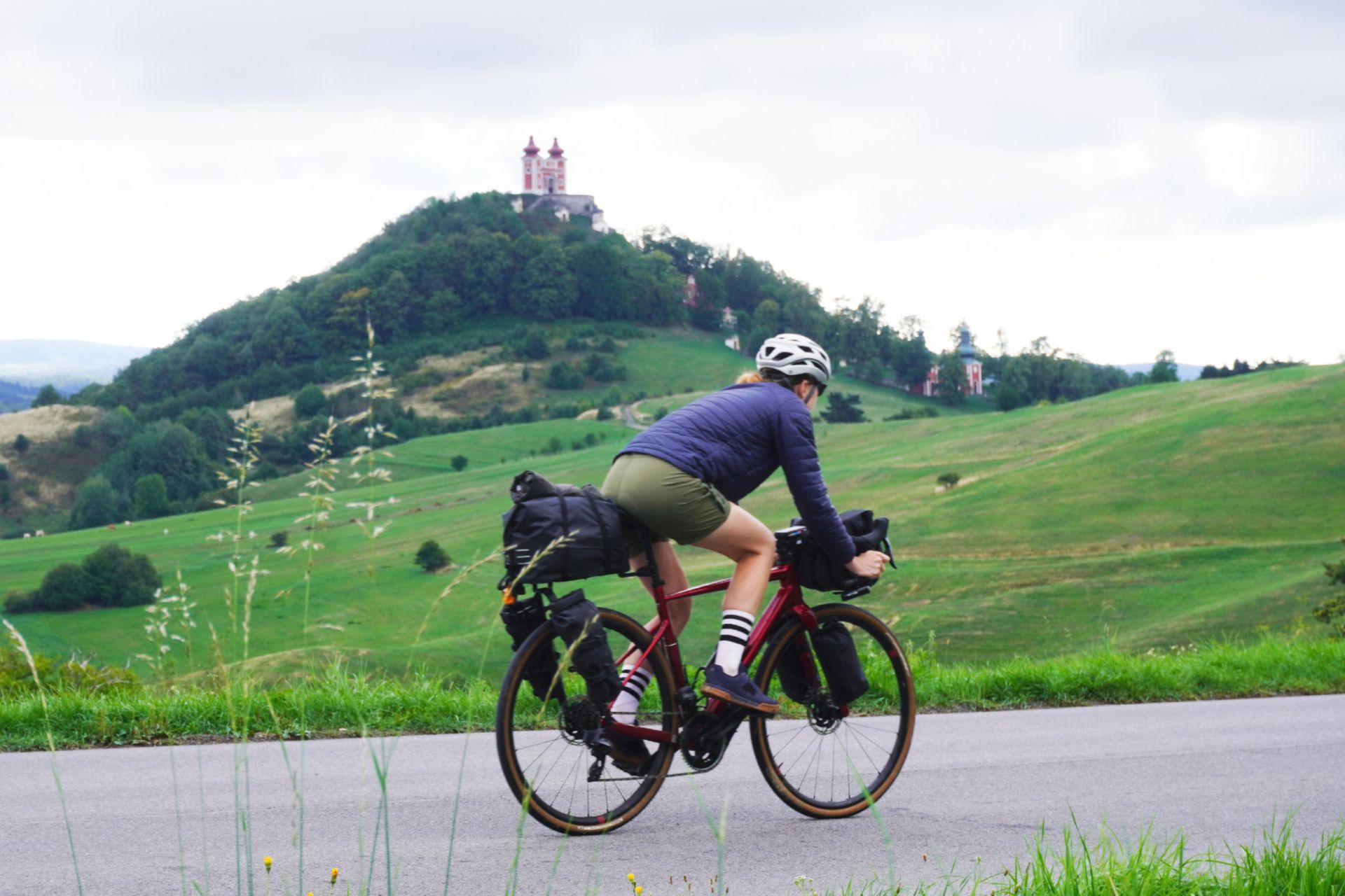 Image shows Anna wearing the Fjällräven Expedition X-LATT Jacket W