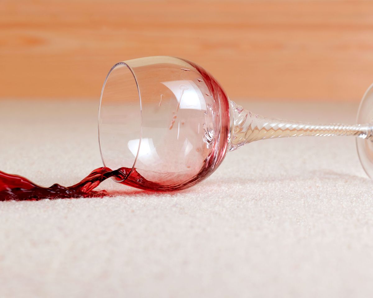 How to remove red wine stains: and clean up furniture, carpet and fabric