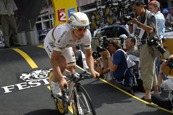 Bert Grabsch (Team Columbia-HTC), the current time trial world champion, leaves the start house.