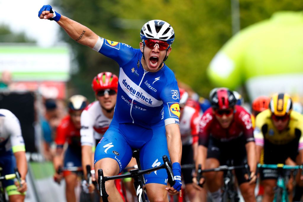 Alvaro Hodeg (Deceuninck-QuickStep) beat Sam Bennett to win in Venray on the BinckBank Tour.
