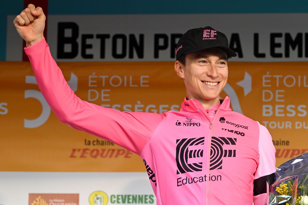 Neilson Powless on the podium at Etoile de Besseges