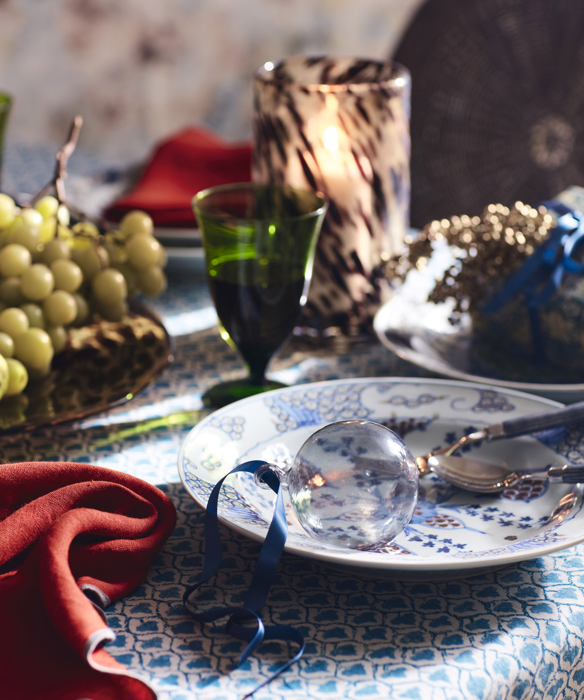 Christmas-table-settings