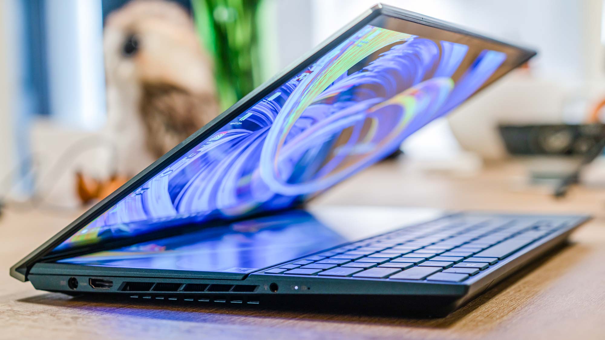 Side view of Asus ZenBook Pro Duo 15 OLED