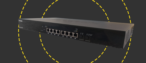 The D-Link Switch on the ITPro background
