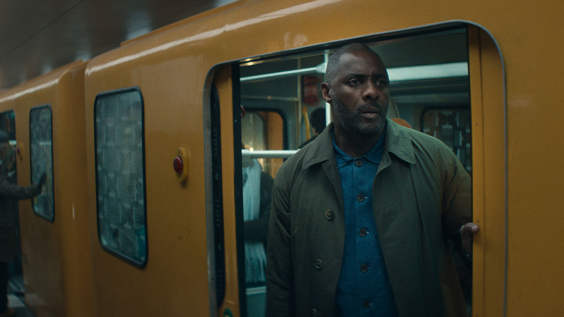 Sam Nelson (played by Idris Elba) in "Hijack" season 2