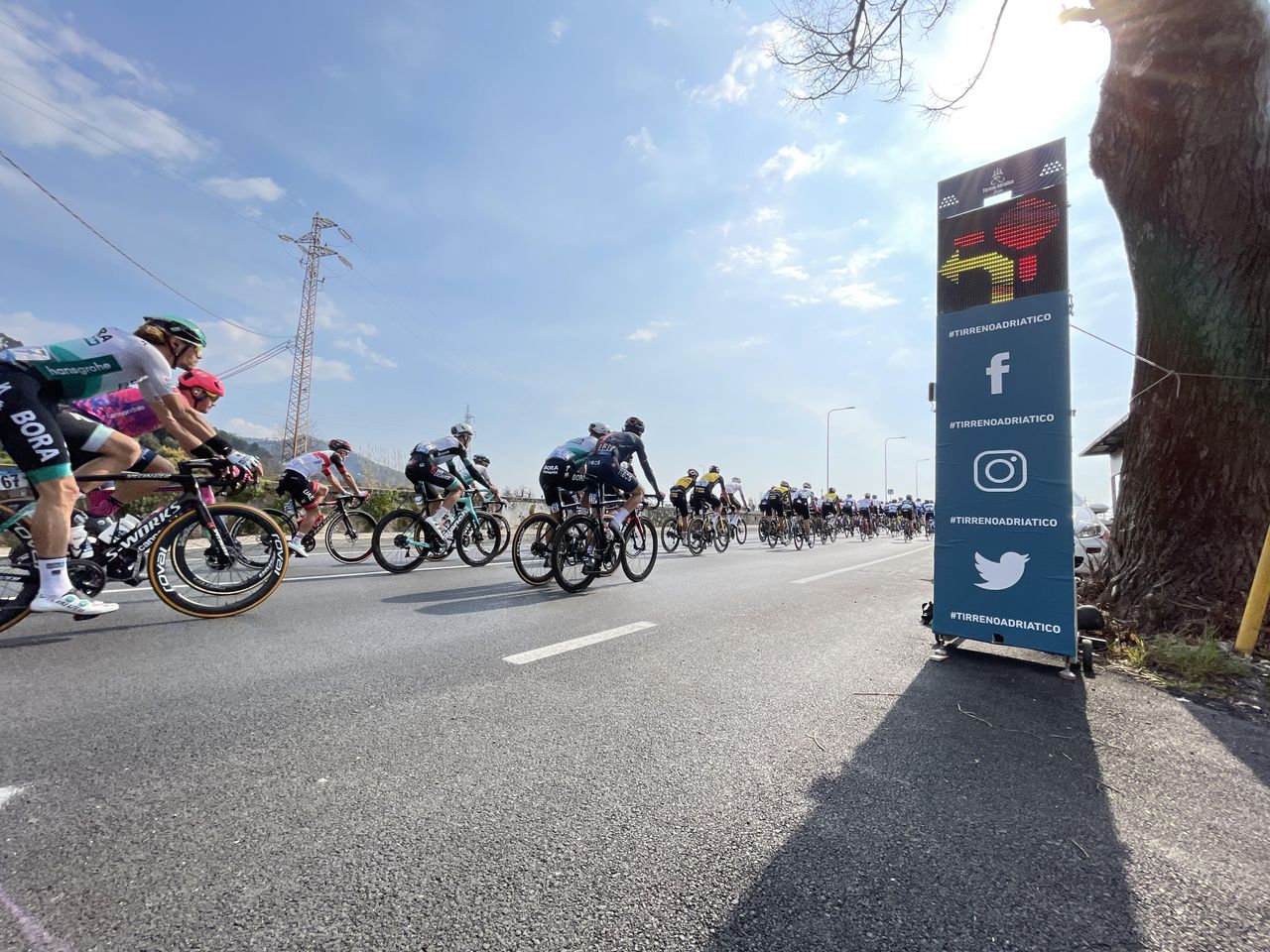 Safe Cycling Race's warning signs in action