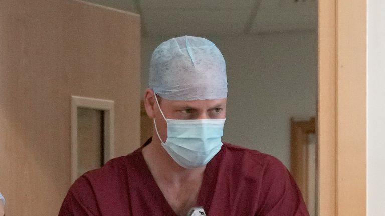 Prince William's hospital scrubs in London operating theatre have royal fans 'paging Dr. Cambridge!' 