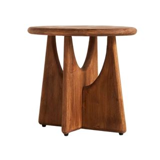 A pinewood end table