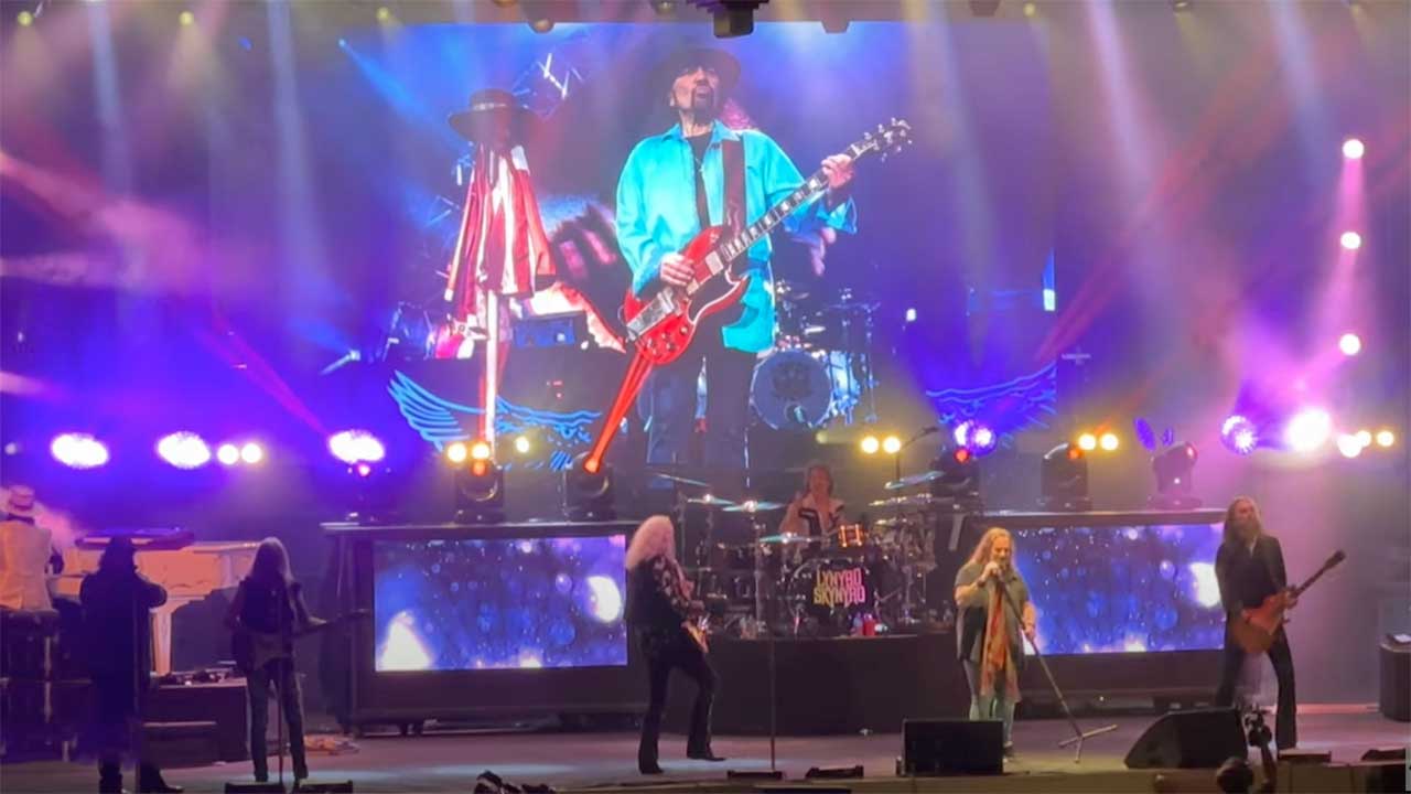 Watch Lynyrd Skynyrd pay tribute to Gary Rossington at first live show  since his death | Louder