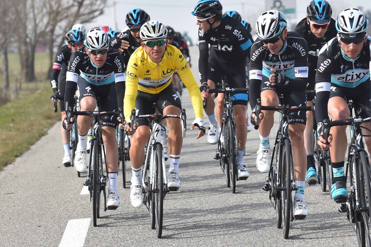 Etixx-Quickstep protects the race leader