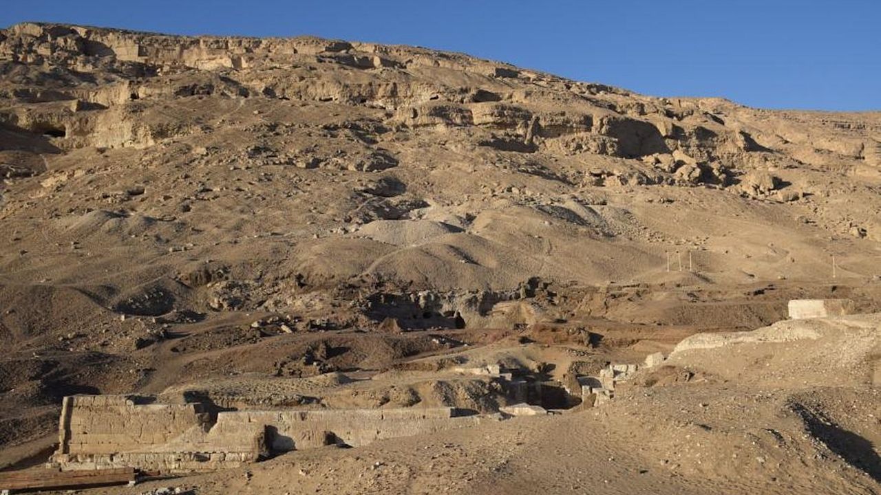 Ruins of a structure in the desert