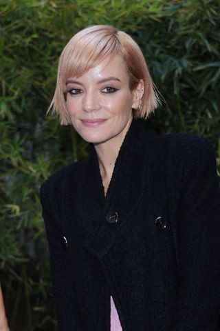 lily allen with a bob haircut