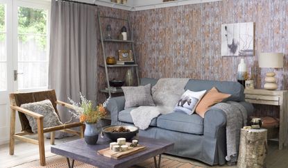 How much wallpaper do I need? Expert tips to work out the right amount |  Ideal Home