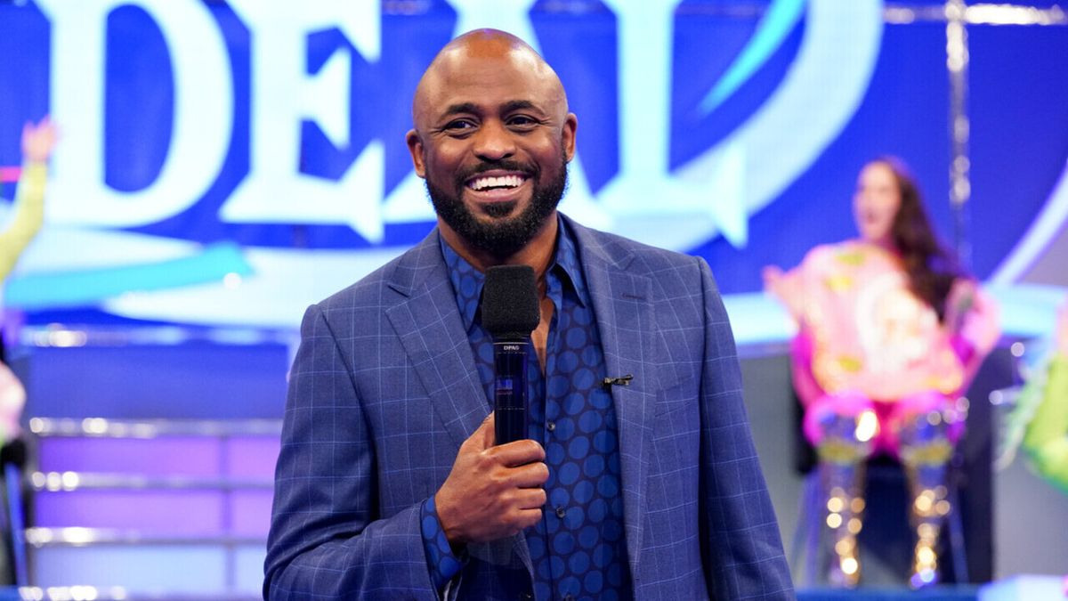 Wayne Brady hosting Let&#039;s Make A Deal