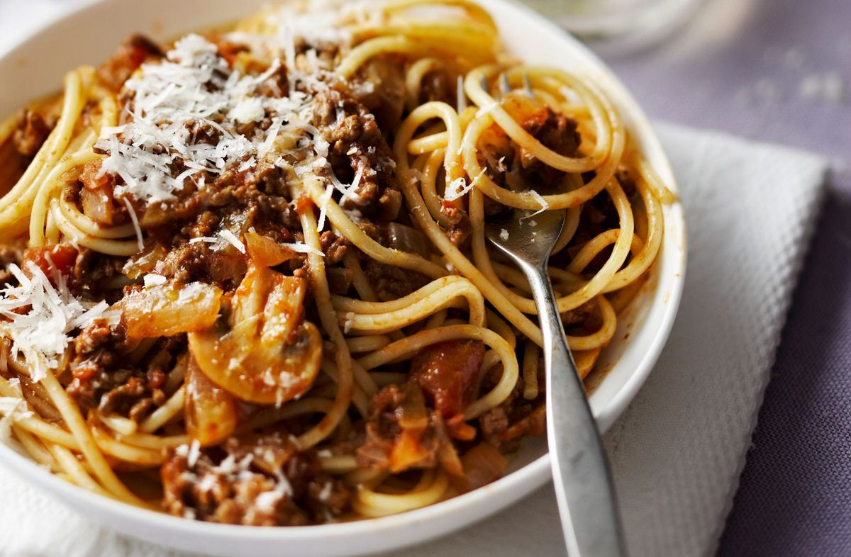 Enjoy a classic Spaghetti Bolognese but with this Slimming World twist