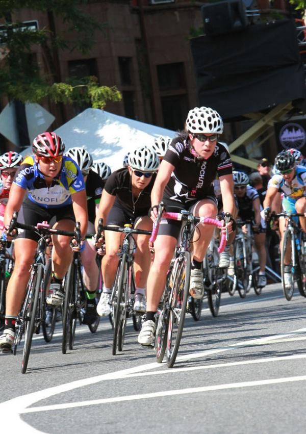 Emily Underwood (CRCA/Rockstar Games-Signature C) takes the lead on a turn