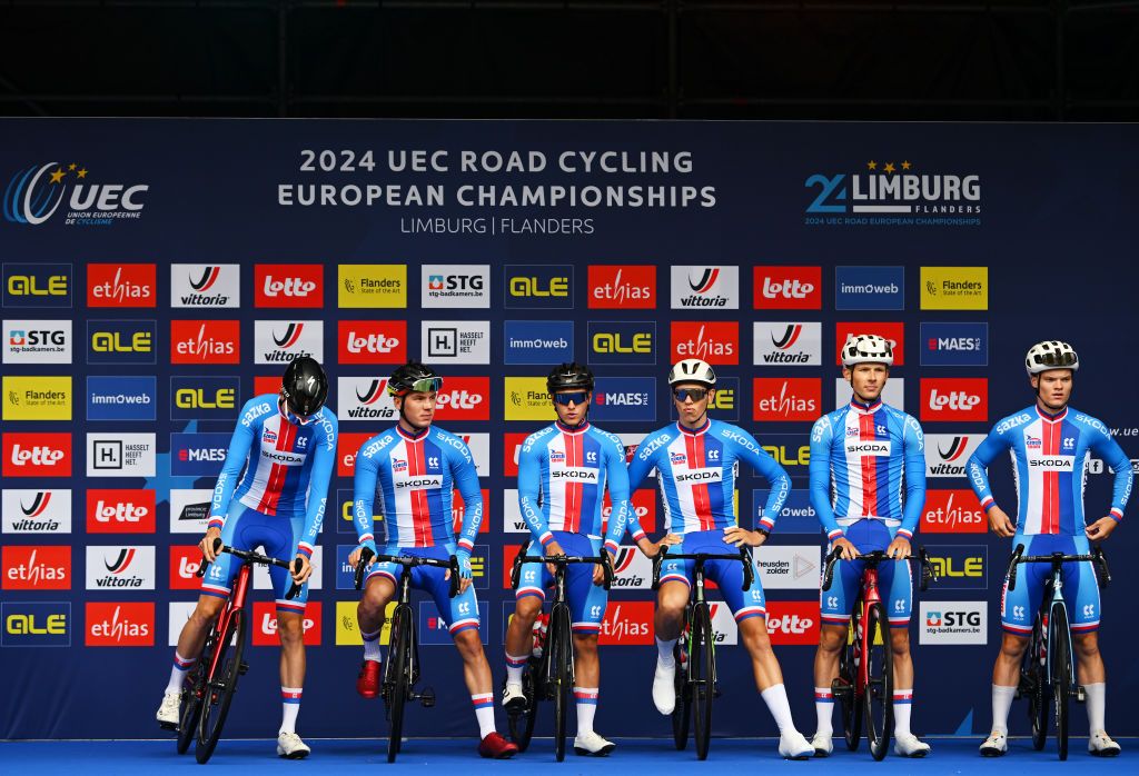 Daniel Vysočan among his Czechia teammates at the 2024 UEC Road European Championships