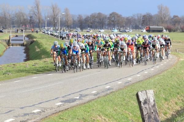 With 50 kilometres to go, the race began to pick up