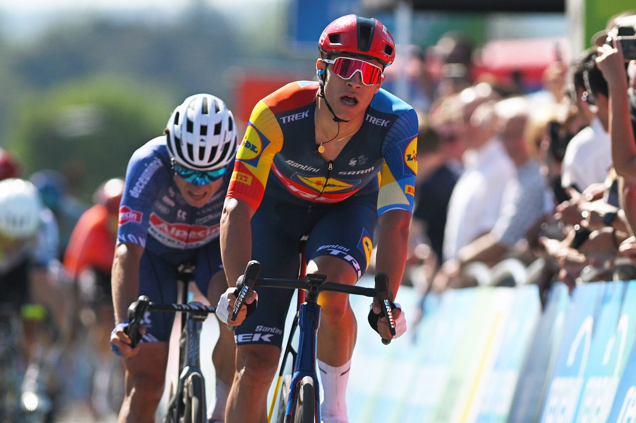 Jonathan Milan wins stage 1 o the Renewi Tour