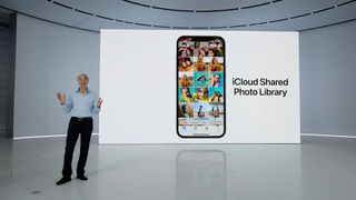 iOS 16 Apple sharing library