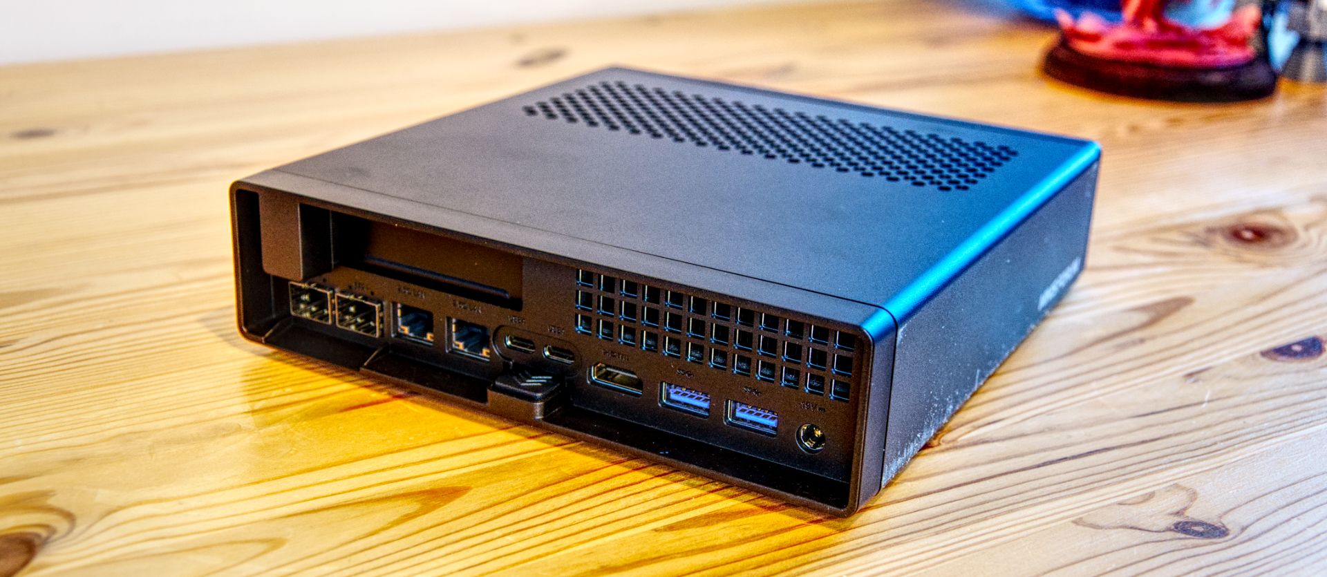 ミニPC MINISFORUM MINI WORKSTATION MS-01 Minisforum MS-01|Intel® Core™ i9-13900H・ Core™ i9-12900H