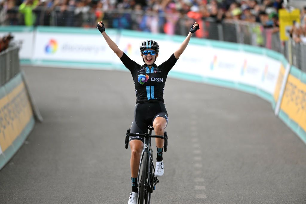 Juliette Labous takes a stunning breakaway mountain top win at the Giro ...