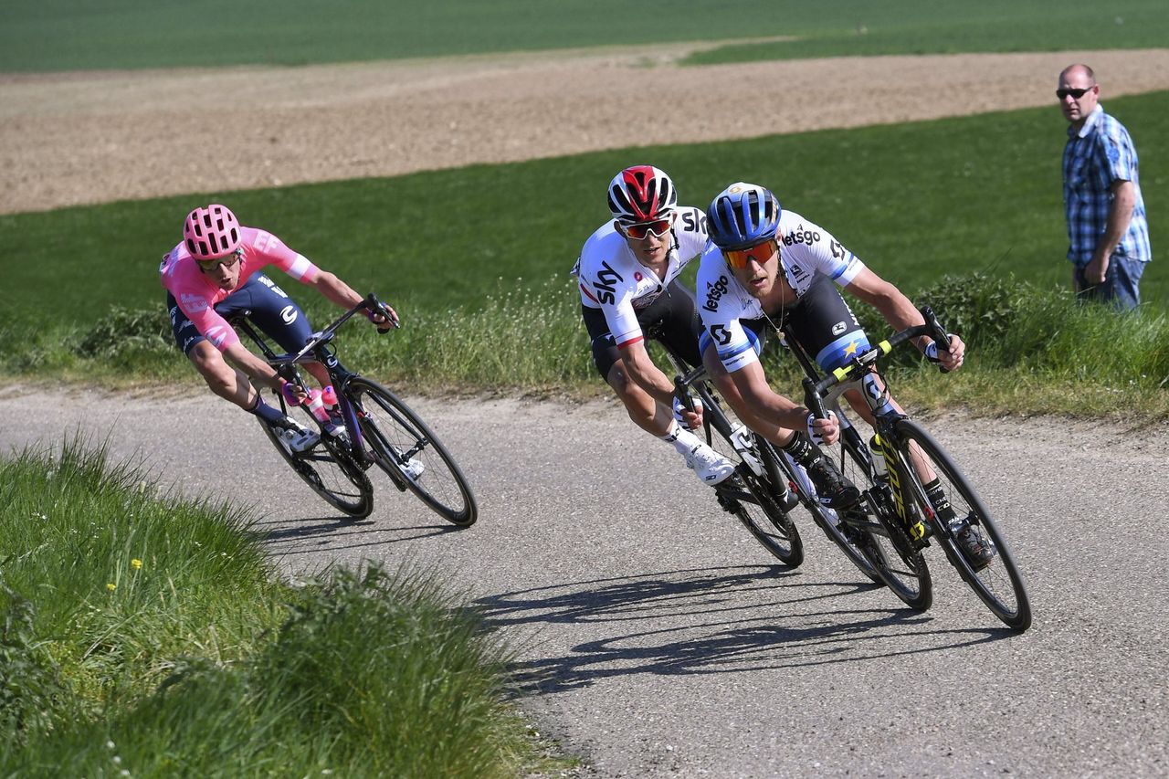 The chase group take a corner