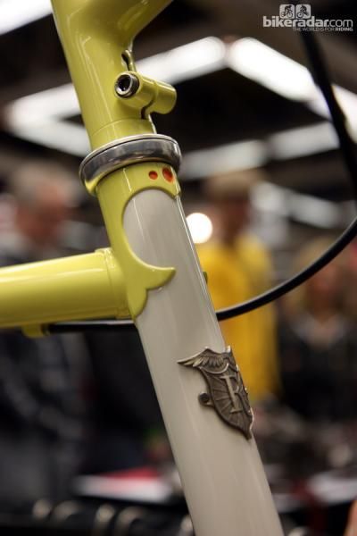 These little details would identify this bike as a Rebolledo even without the head tube badge.