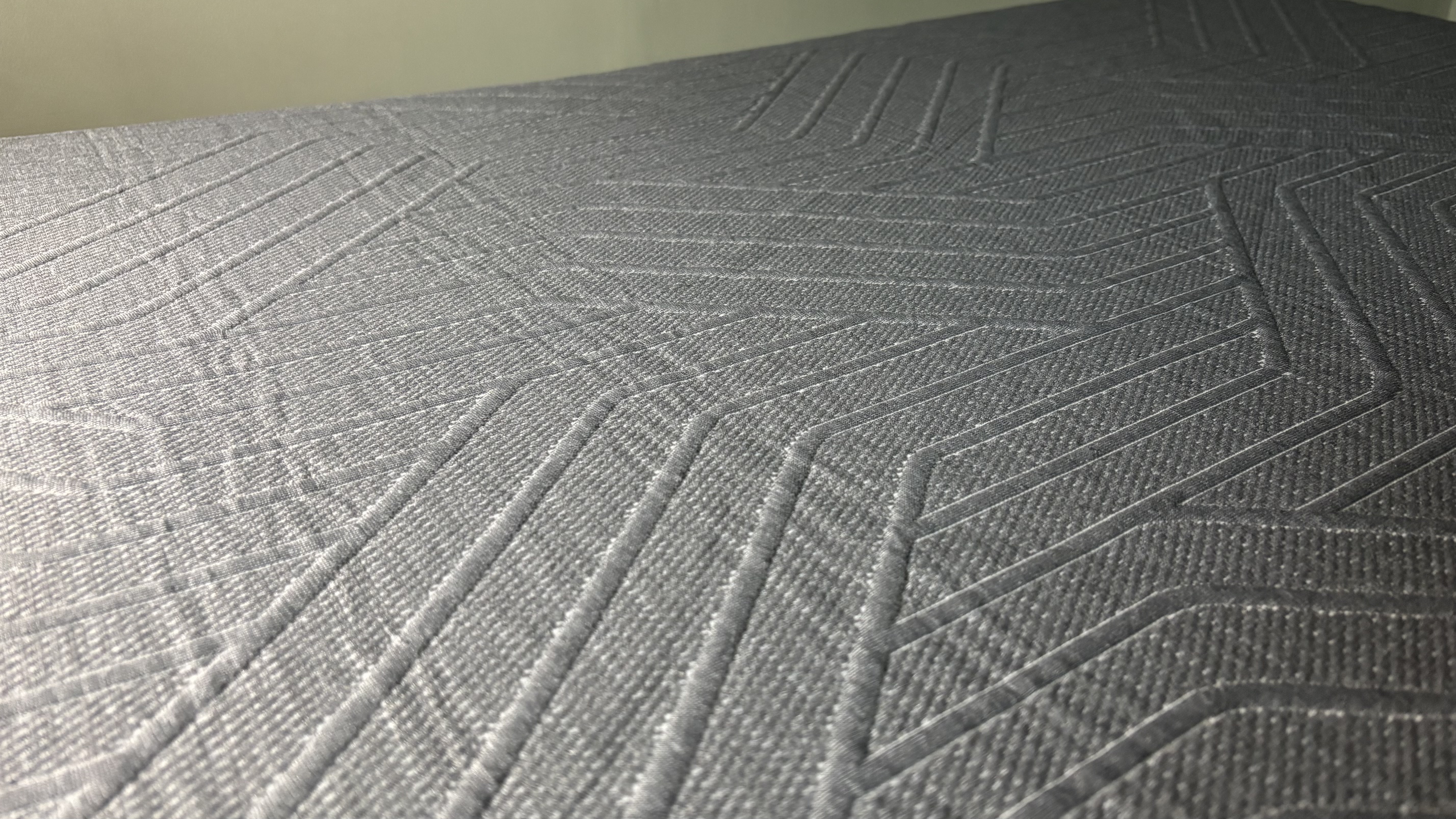 The top cover of the EGOHOME Black 12" Mattress.
