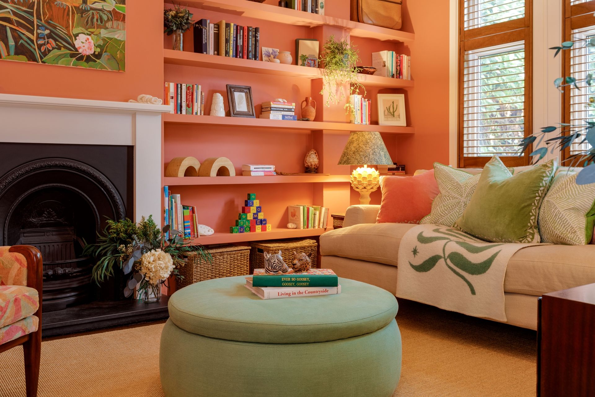 Red Living room Lick paint