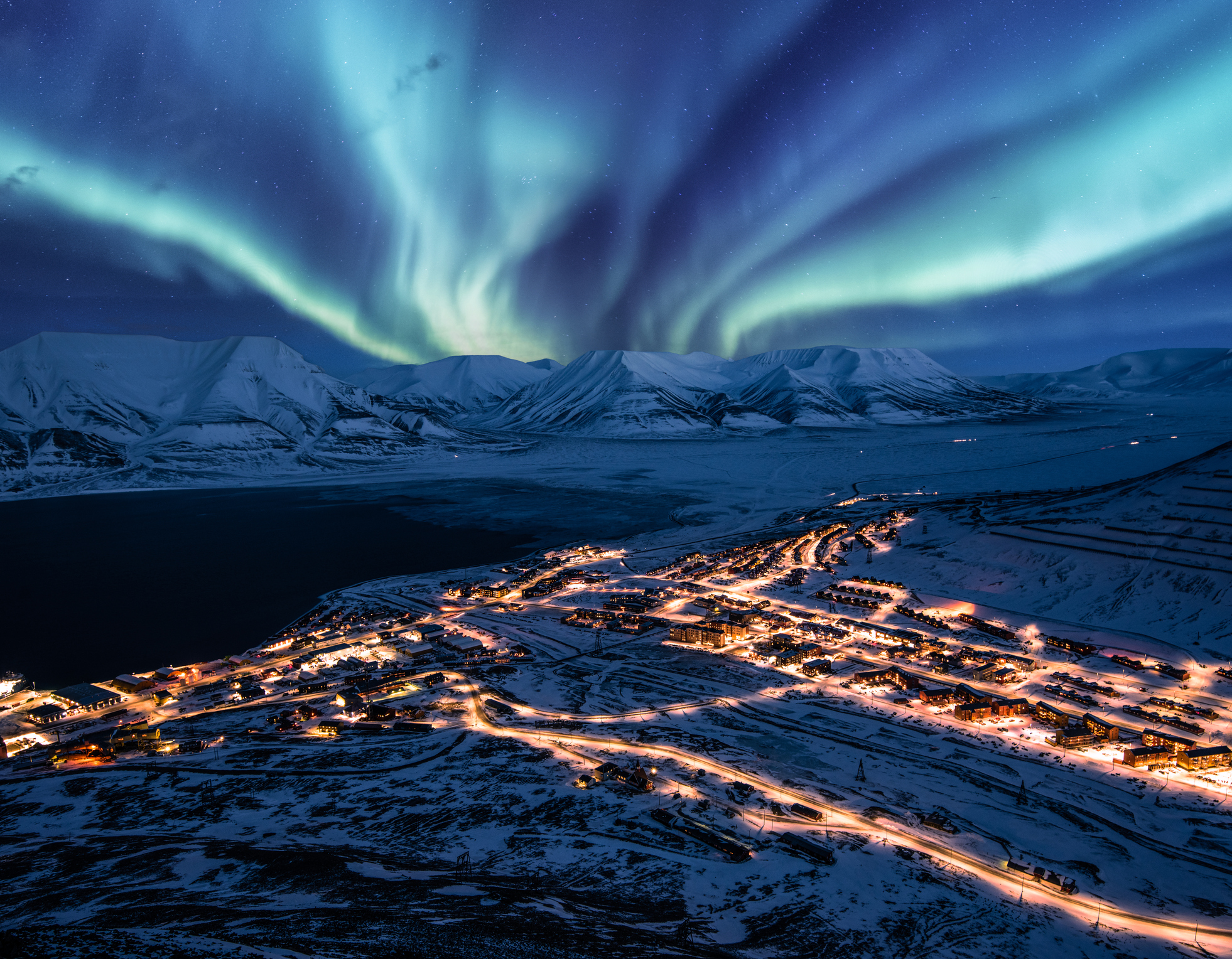Northern Lights at night, Longyearbyen, Norway