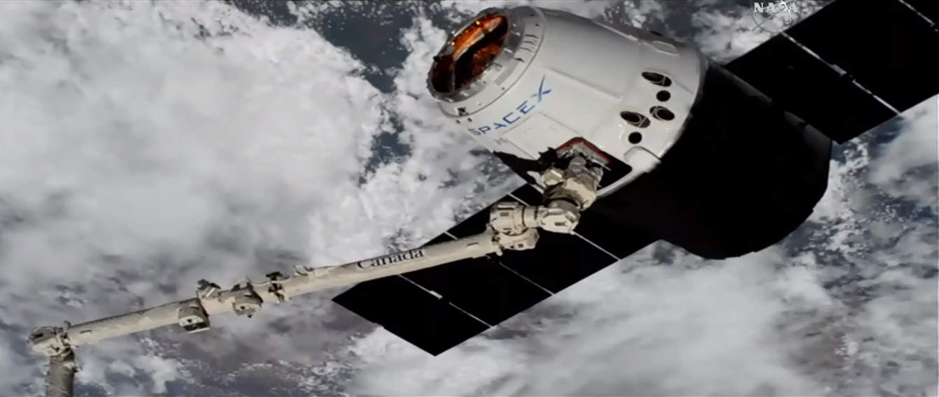 Astronauts aboard the ISS snagged the uncrewed Dragon today (April 4) at 6:40 a.m. EDT (1040 GMT) using the orbiting lab&#039;s huge Canadarm2 robotic arm. 