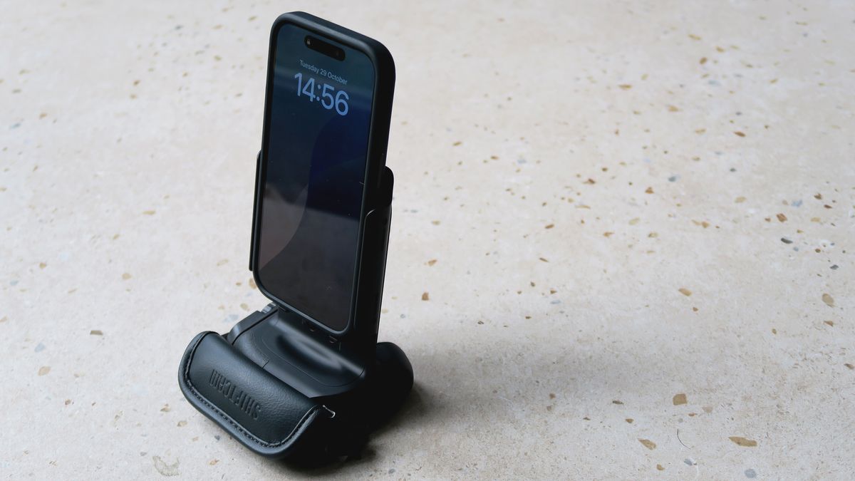 ShiftCam ProGrip review stand mode