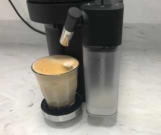 Nespresso Vertuo Lattissima latte