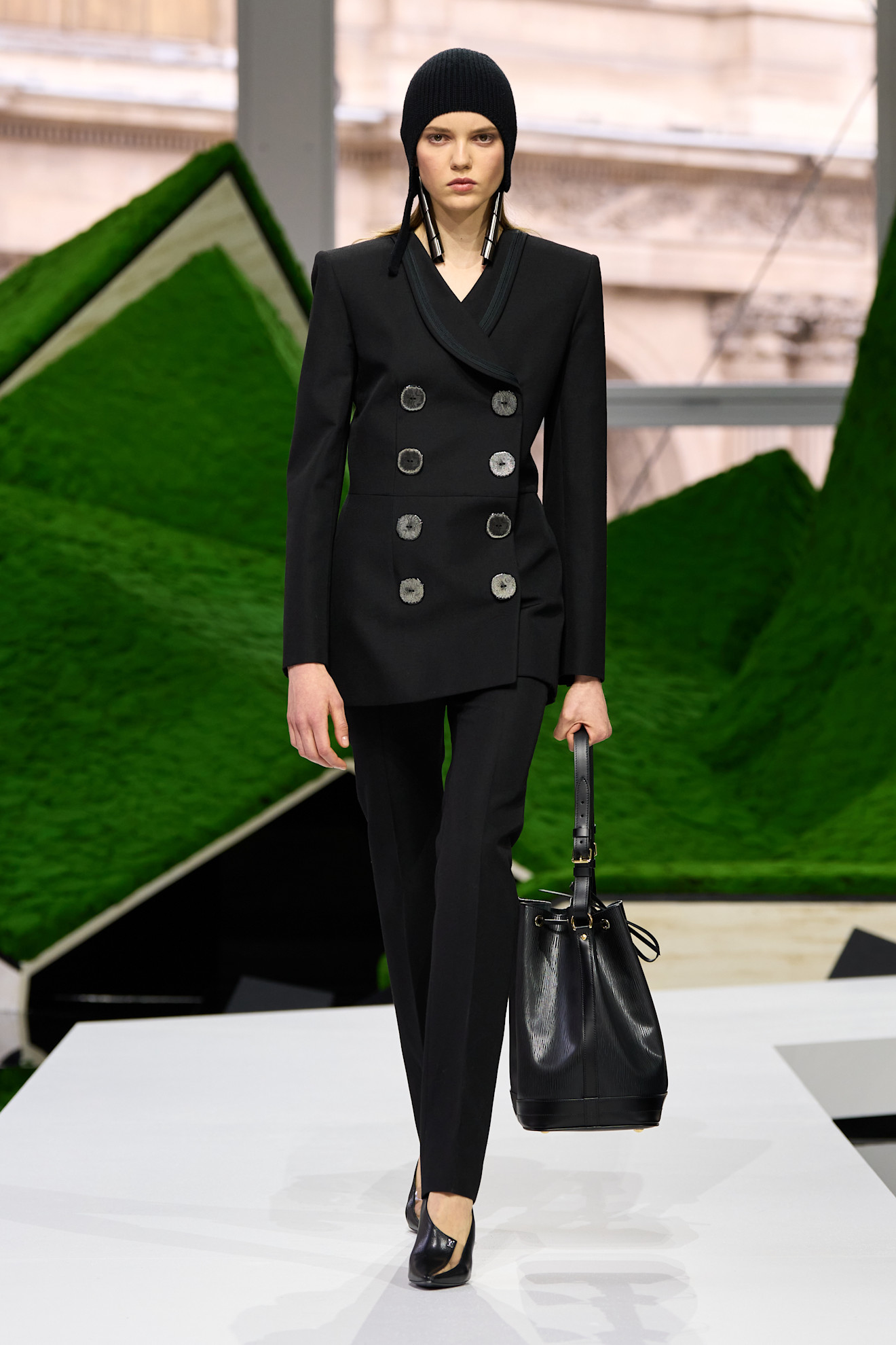 runway moments from the louis vuitton fall/winter 2026 show