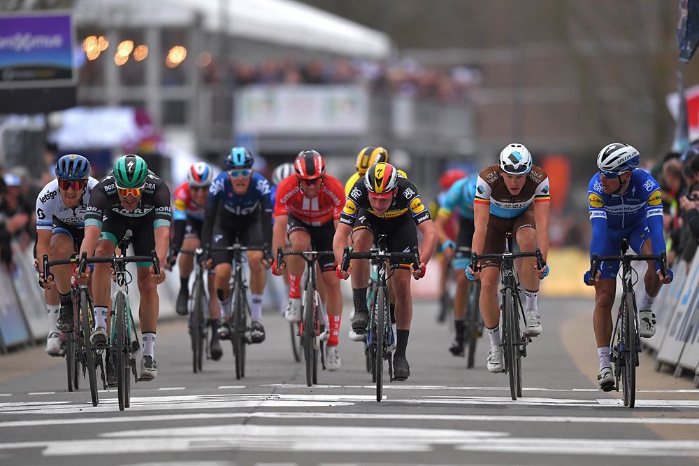 Yves Lampaert and Philippe Gilbert (Deceuninck-QuickStep) sprint to 7th and 8th at Omloop Het Nieuwsblad