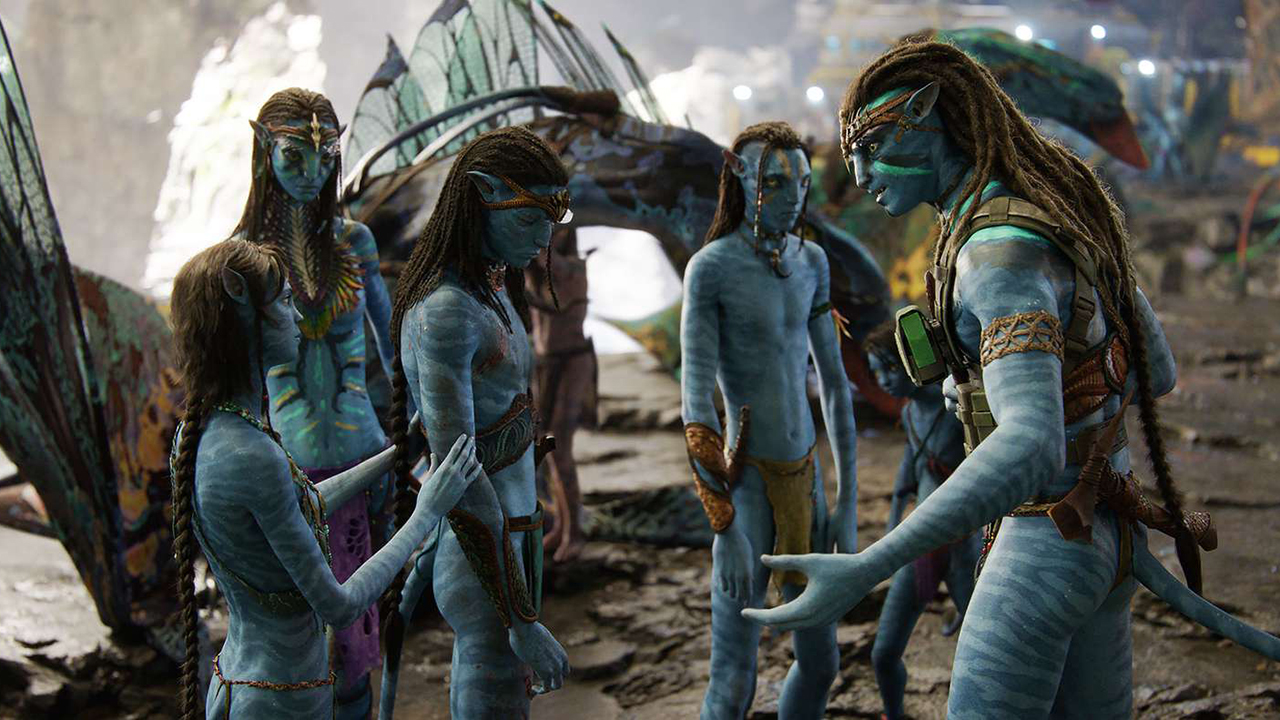 Several Navi talking in Avatar: The Way of Water.