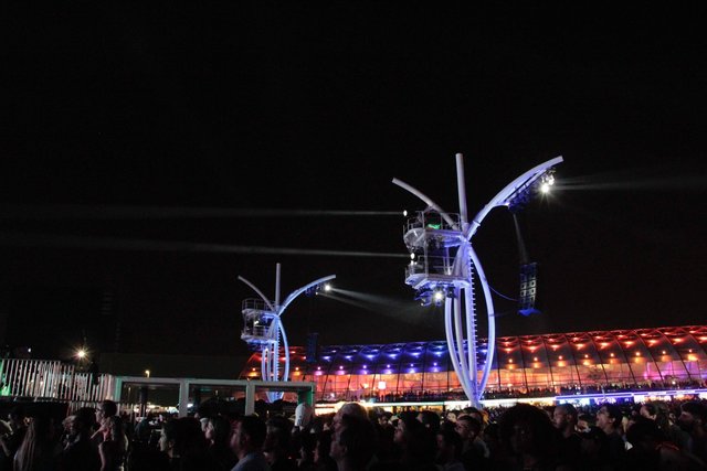 Rock in Rio Features Robert Juliat&#039;s Lancelots