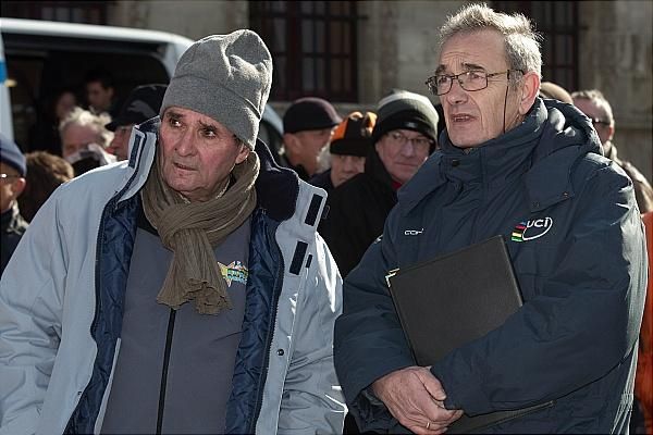 Henri Anglade watches on as the teams are presented