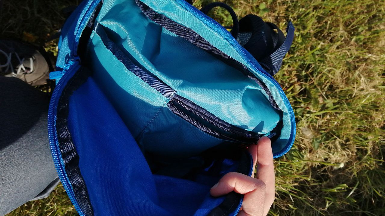 Vaude Brenta 24 hiking backpack, shot on some grass, close up