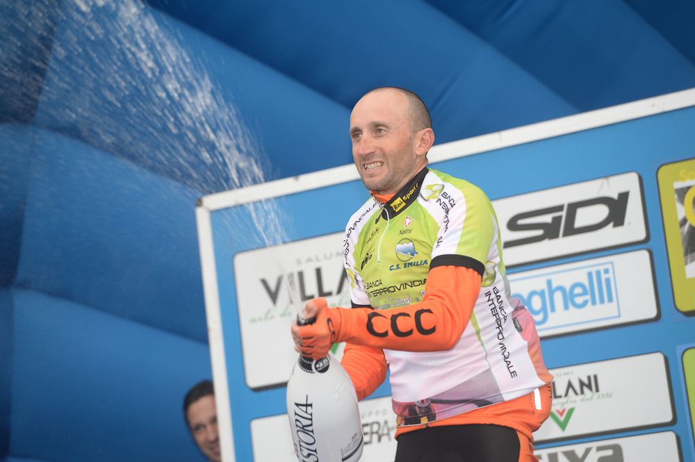 Davide Rebellin in the leader's jersey.