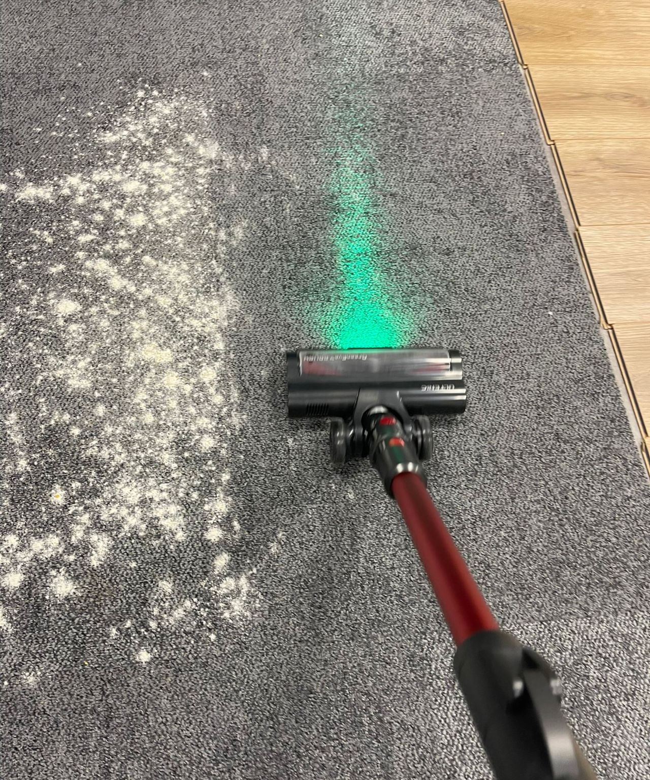 Ultenic U16 Flex vacuuming flour and sugar on carpet in Future test center
